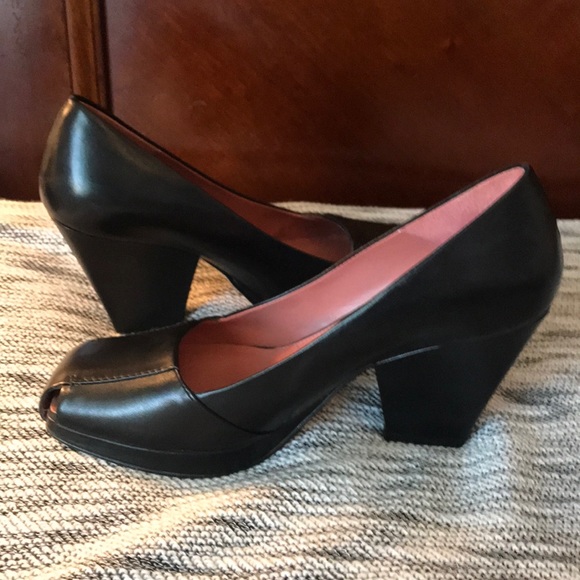Richard Tyler chunky heeled pumps - Picture 5 of 5